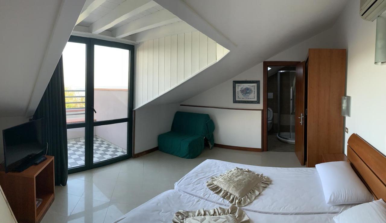 Eurobeach Residence Каваллино Экстерьер фото